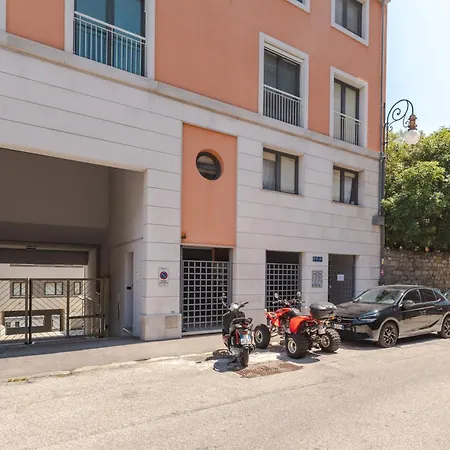 Apartment Hurban Capitolina Terrace Park Triest