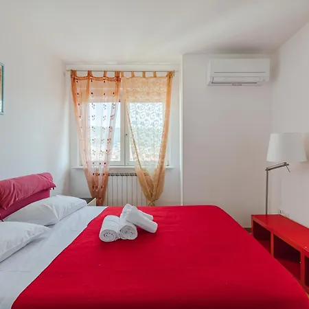 Hurban Capitolina Terrace Park Apartament Triest