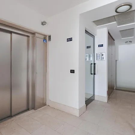 Hurban Capitolina Terrace Park Triest