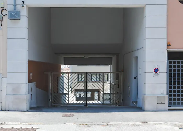 Hurban Capitolina Terrace Park Апартаменты *