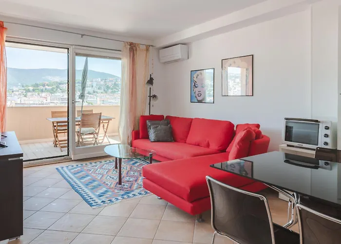 Апартаменты Hurban Capitolina Terrace Park